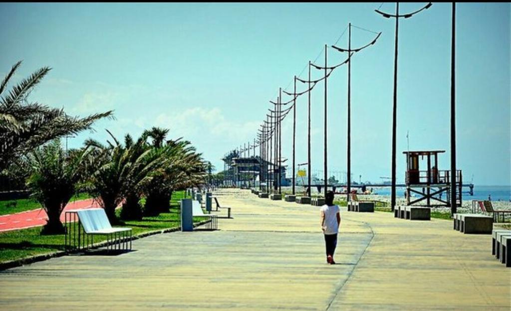 G.M.M Apartaments Batumi Exteriör bild